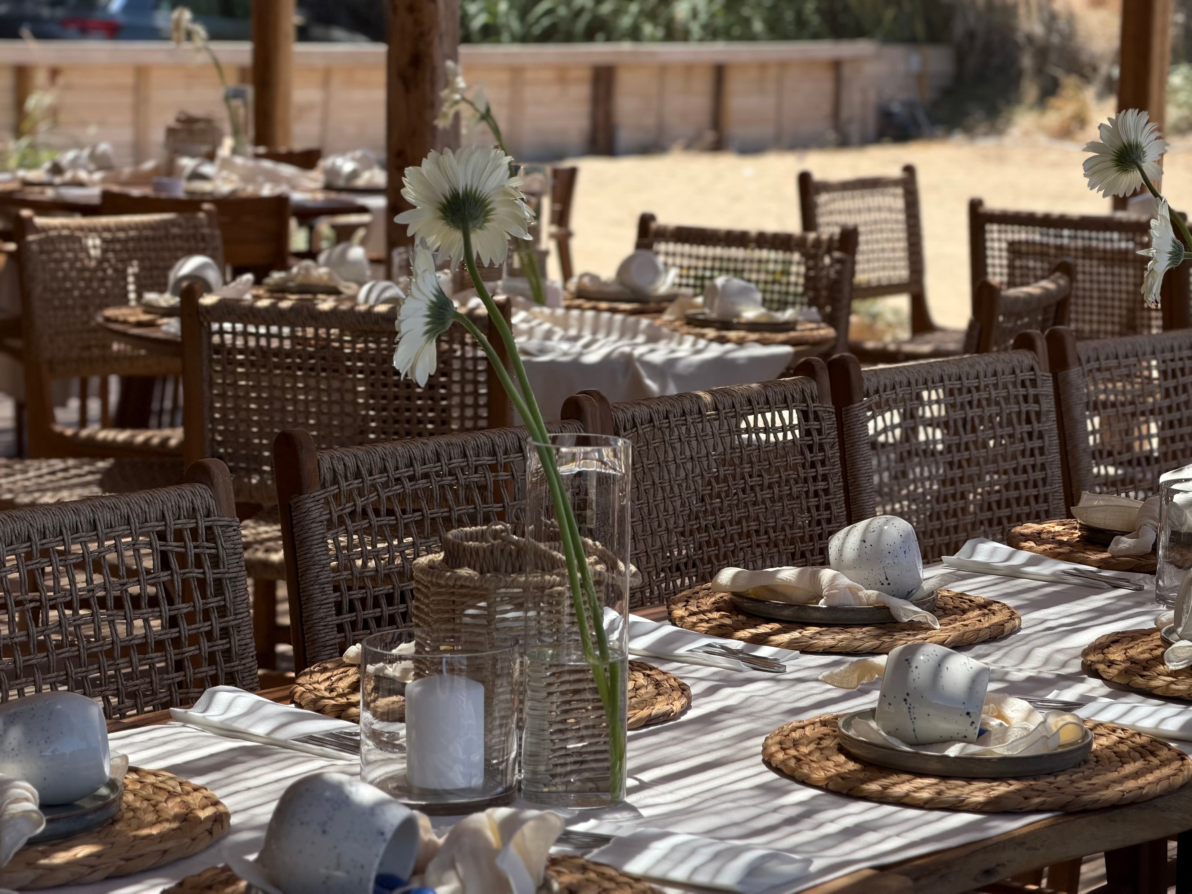 Beachside dining arrangement